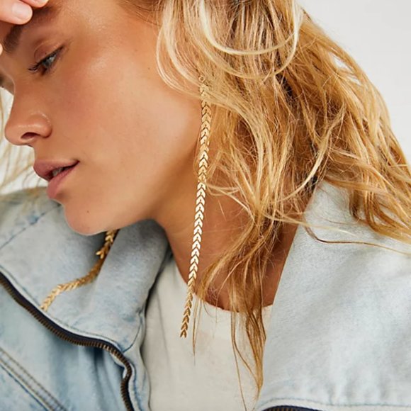 NEW~ Free People "Lights Out" Gold Dangle Earrings - Picture 1 of 10